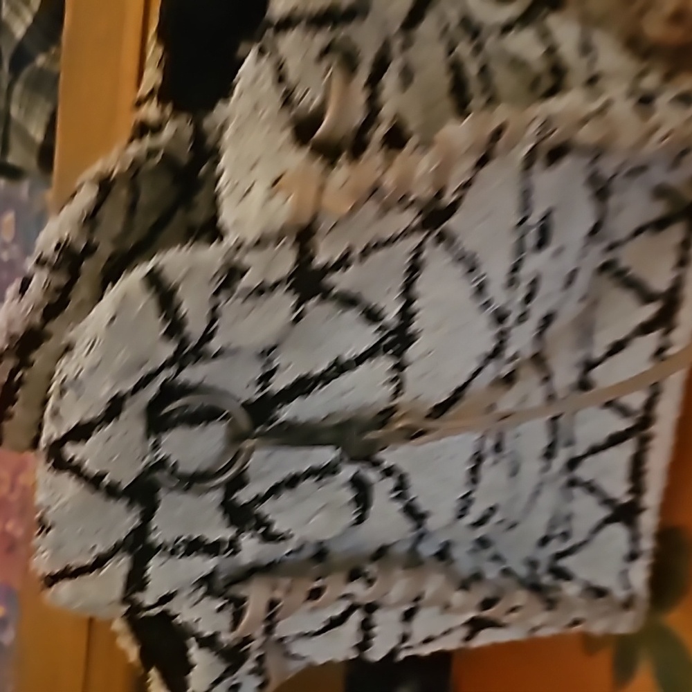 Purse - Picture 2 of 2